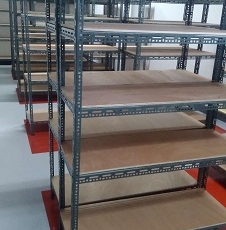 PLYWOOD CAPACITY - 200kg Per Layer