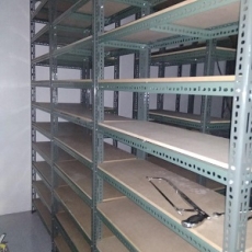 PLYWOOD CAPACITY - 200kg Per Layer