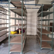 PLYWOOD CAPACITY - 200kg Per Layer