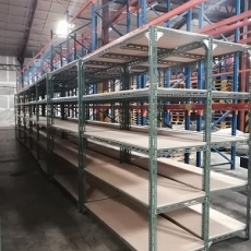 PLYWOOD CAPACITY - 200kg Per Layer