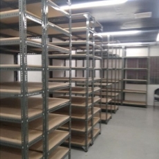 PLYWOOD CAPACITY - 200kg Per Layer